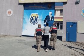 22-ayri-suctan-aranan-hukumlu-evde-yakalandi-QB9rwsZy.jpg