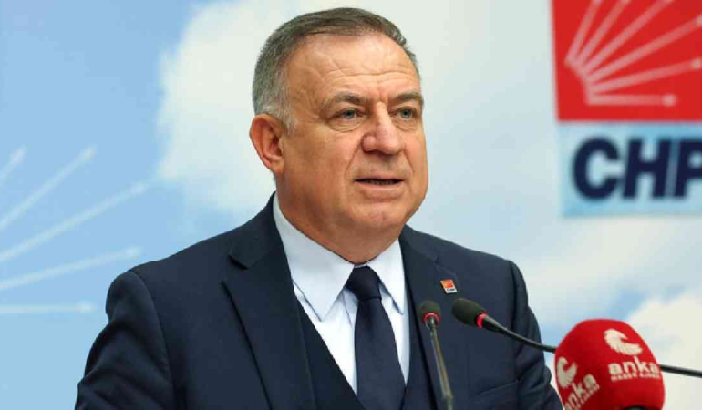Gökan Zeybek Türkiye’nin 12 aylık kuraklık haritasını paylaştı: İktidarın kurak aklı doğamızı kuruttu