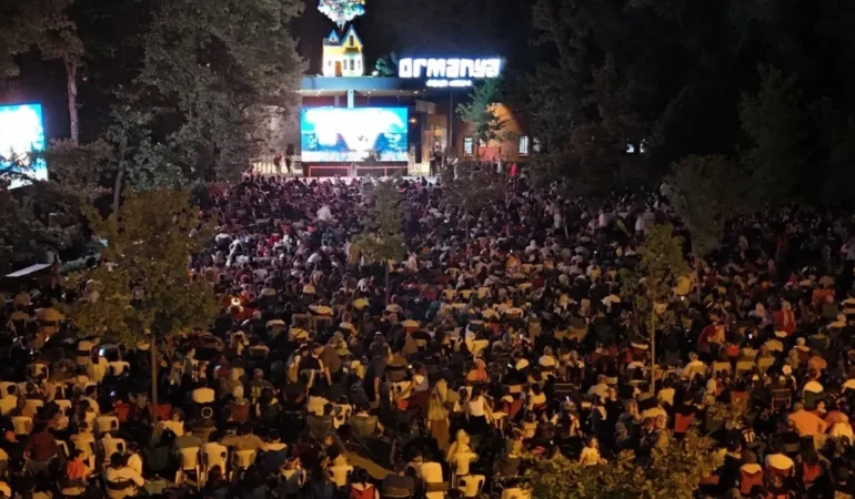 Kocaeli’de Ormanya gece sinemasına rekor katılım