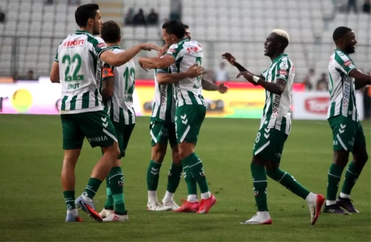 konyaspor-super-lig-tarihindeki-1000-golu-atti-9QfBtYeR.jpg