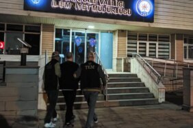 fetoden-araniyordu-firari-astsubay-gaybubet-evinde-yakalandi-ckYVHLS8.jpg