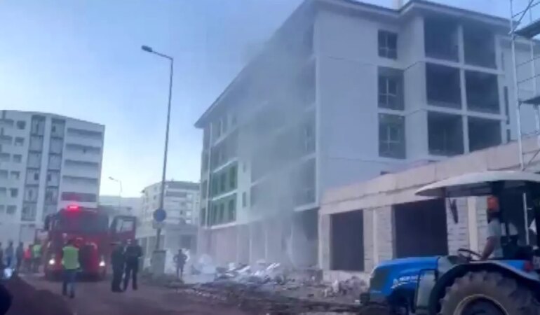 Gaziantep’te Deprem Konutunda Yangın Çıktı