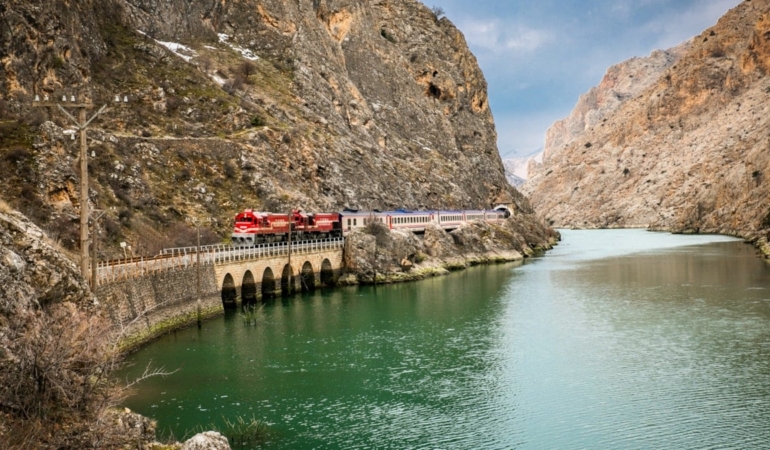 Turistik Doğu Ekspresi biletleri satışta: 2025-2026 sefer takvimi belli oldu