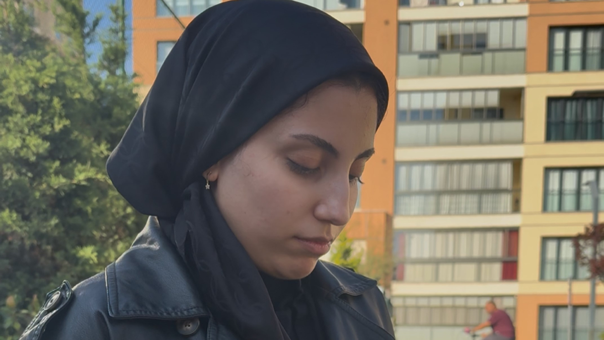 istanbulda-basortulu-ogrenciye-hocasindan-hakaret-bu-sekilde-temizlikciye-benziyorsun-n6bt8cer.jpg