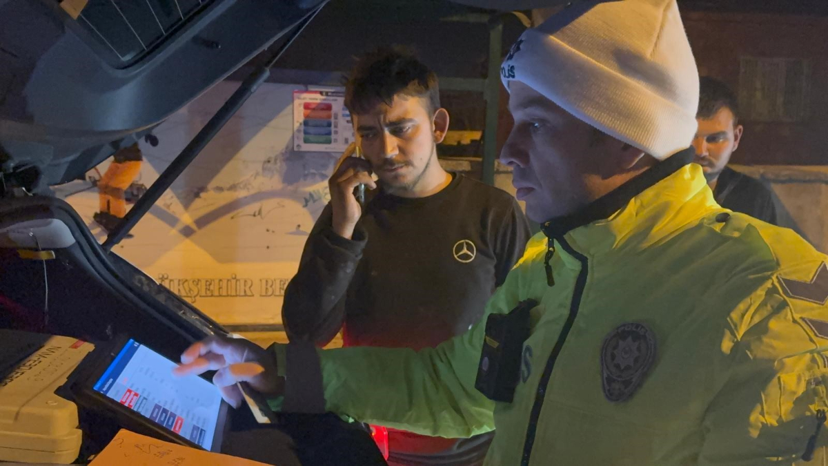 kayseride-ehliyetsiz-oto-tamircisi-polise-yakalandi-5aDBFUtl.jpg