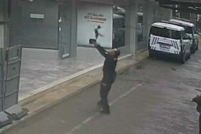 manisada-2nci-katta-dusen-kediyi-polis-memuru-kurtardi-Y3t5YfhK.jpg