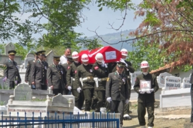 sehit-askerin-cenazesi-ailesinin-istegi-uzerine-14-yil-sonra-istanbula-nakledildi-gLZmFwmD.jpg