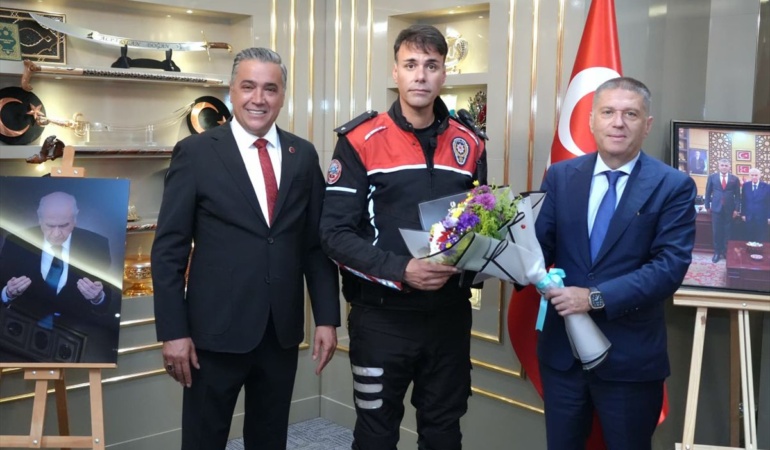 Fenerbahçe Formalı Çocuğa Sahip Çıkıldı