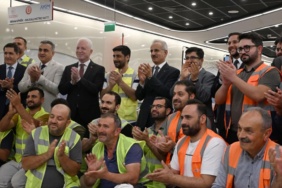 bakan-uraloglu-ulasimda-pes-pese-rekorlar-kiriyoruz-37-milyon-yolcu-tasidik-3esrznTR.jpg
