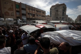 israilin-gazzeye-duzenledigi-saldirilarda-3-filistinli-hayatini-kaybetti-PsaUBuw7.jpg